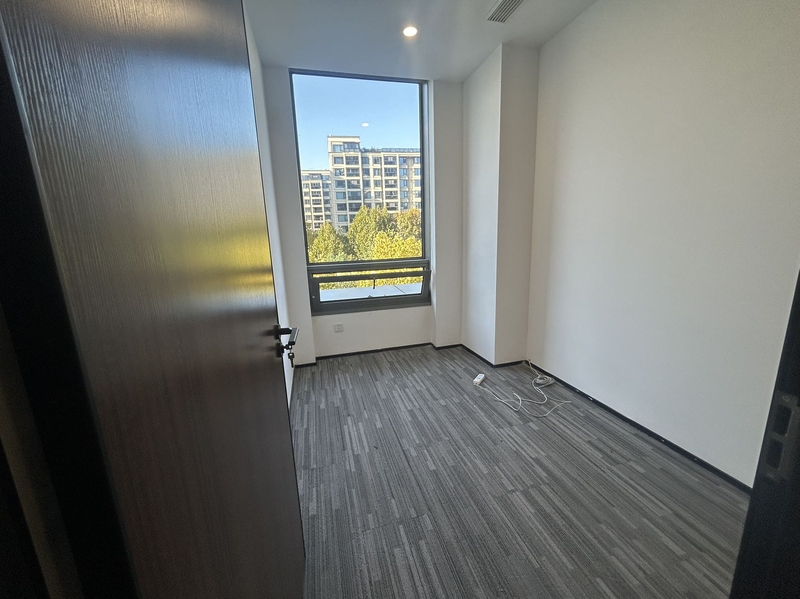 富亿•花园中心出租-215.13m²-精装修